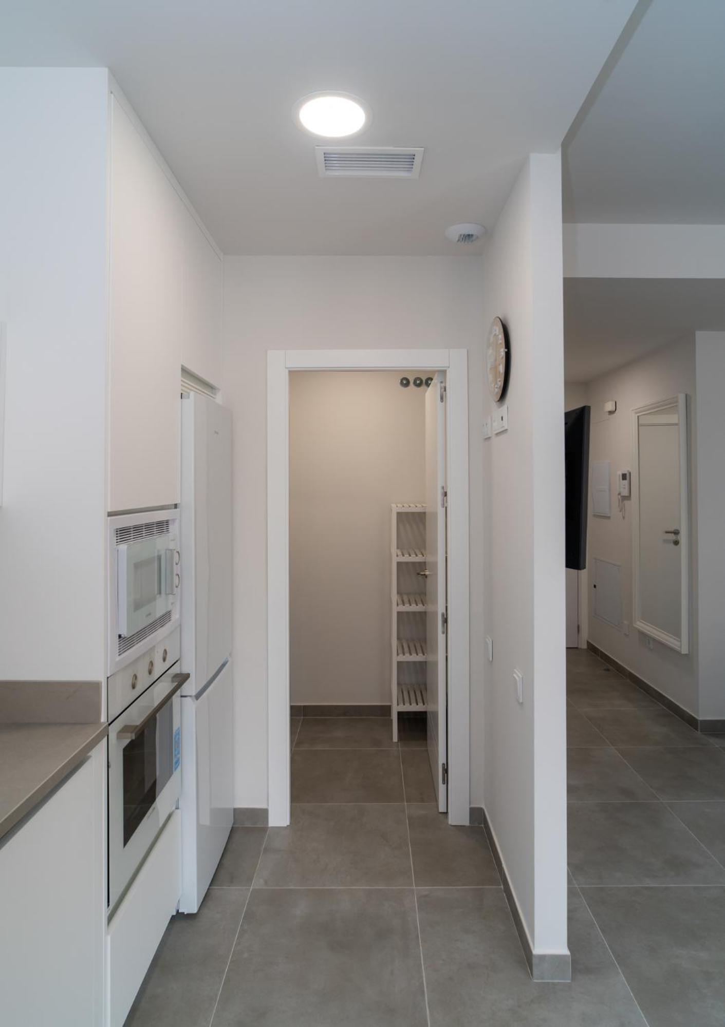 Aac Malaga - Apartamento Con Terraza, Muy Amplio, Totalmente Equipado, Cerca Del Centro Y Nuevo! 部屋 写真