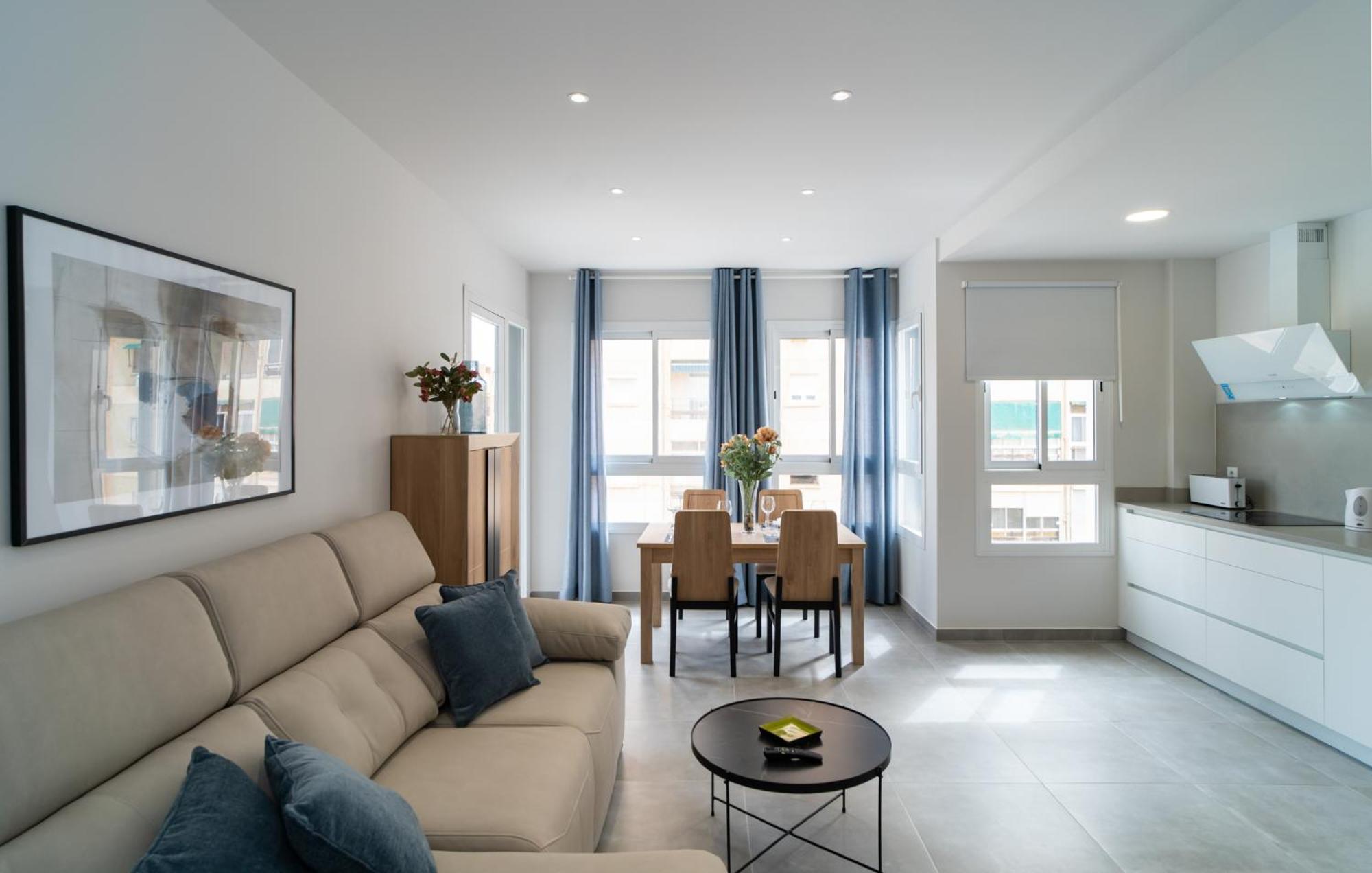 Aac Malaga - Apartamento Con Terraza, Muy Amplio, Totalmente Equipado, Cerca Del Centro Y Nuevo! 部屋 写真