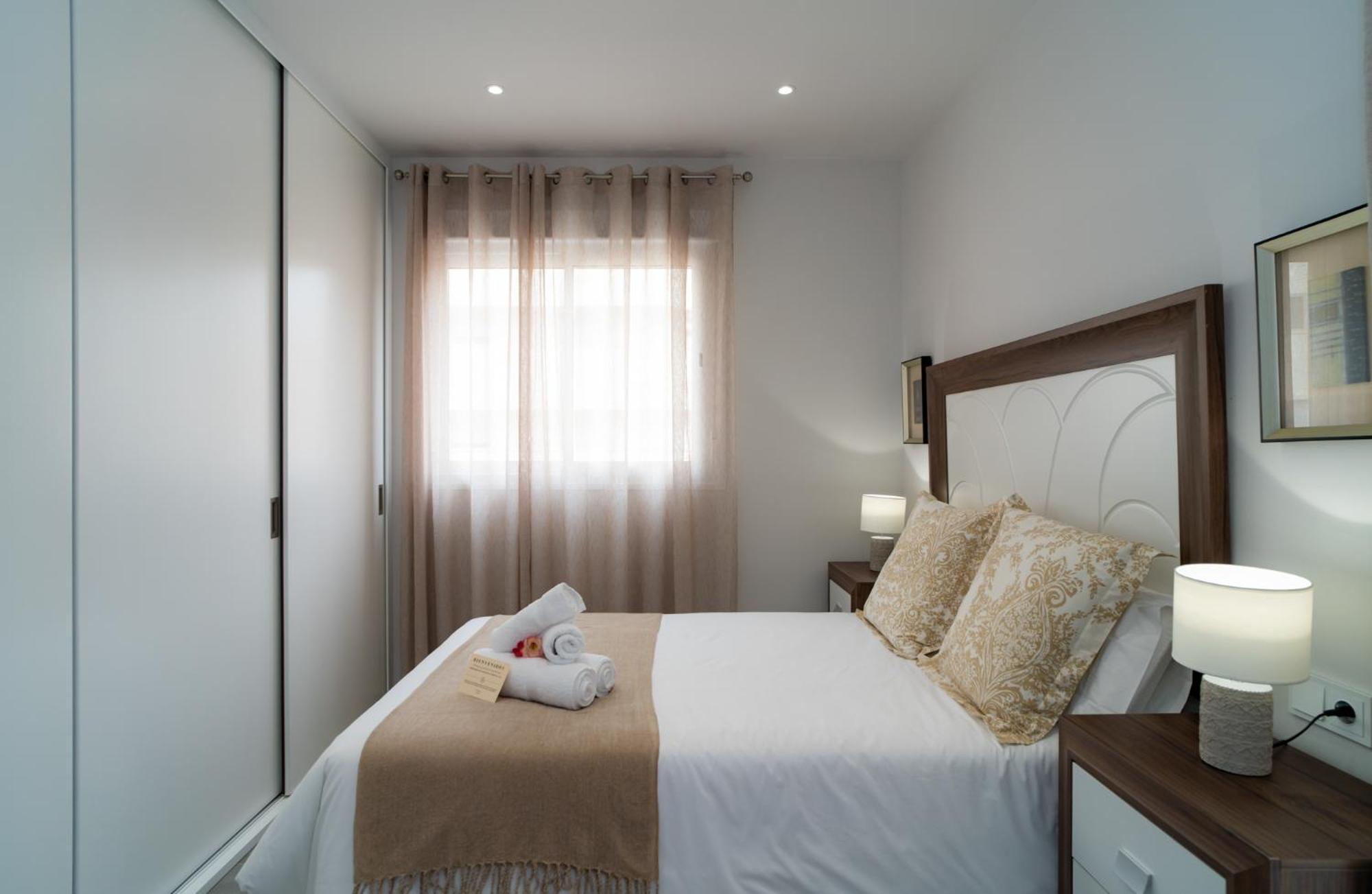 Aac Malaga - Apartamento Con Terraza, Muy Amplio, Totalmente Equipado, Cerca Del Centro Y Nuevo! 部屋 写真