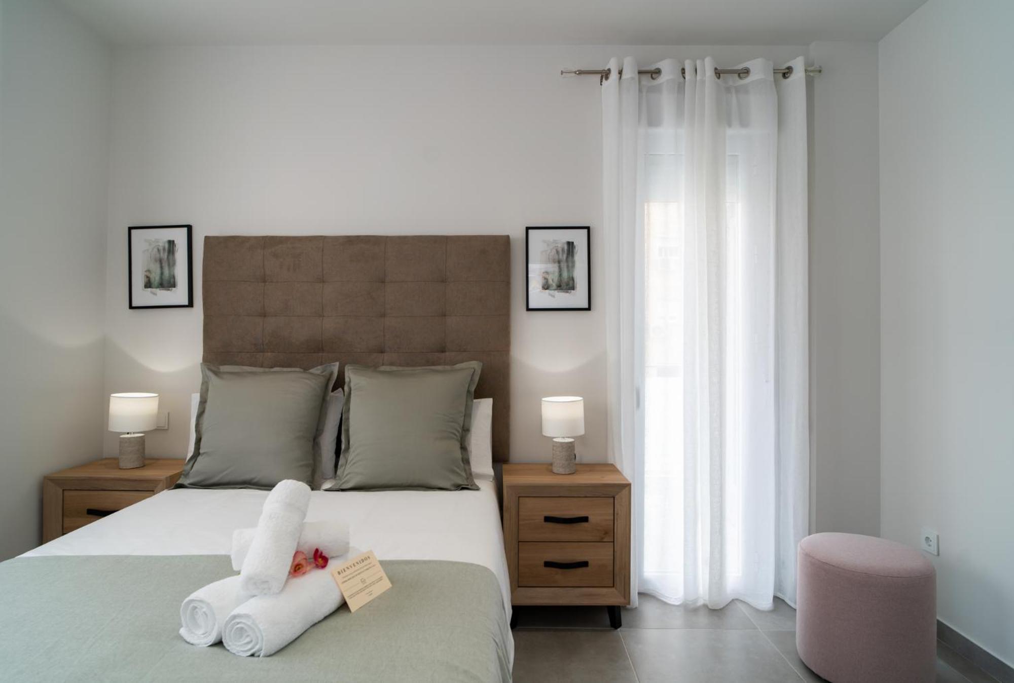 Aac Malaga - Apartamento Con Terraza, Muy Amplio, Totalmente Equipado, Cerca Del Centro Y Nuevo! 部屋 写真