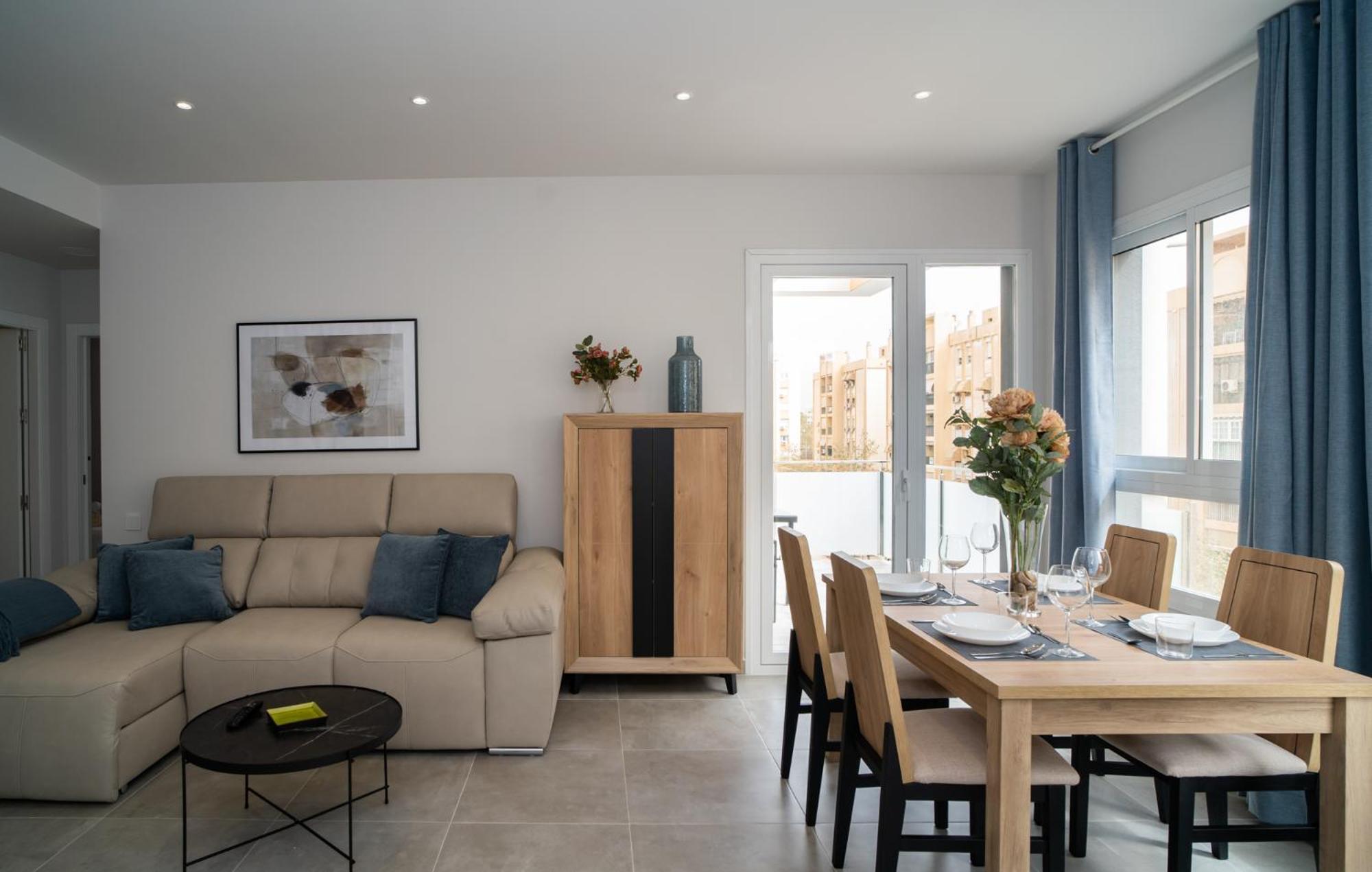 Aac Malaga - Apartamento Con Terraza, Muy Amplio, Totalmente Equipado, Cerca Del Centro Y Nuevo! 部屋 写真